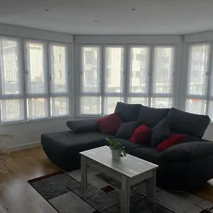 https://espectacular-apartamento-moderno-y-acogedor-bajo.basquecountryhotels.org