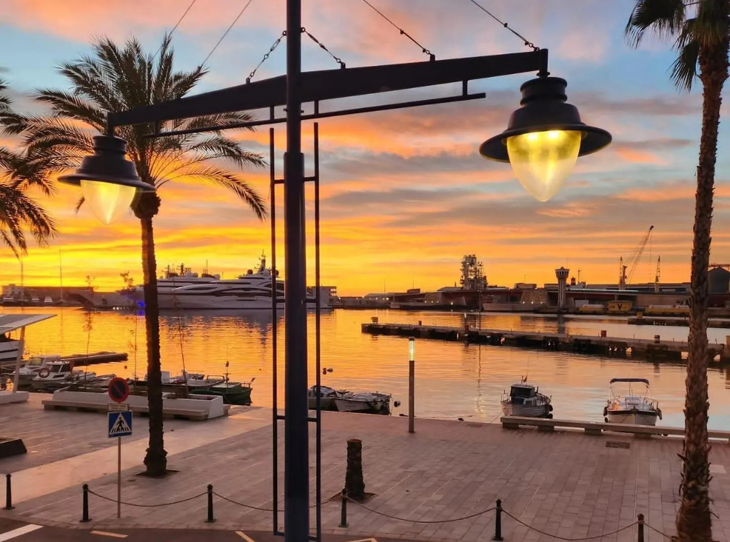 Port 1 Apartment Tarragona Spain